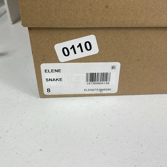 STEVE MADDEN
Women's Elene Pointed-Toe Booties Sz 8 NIB - Picture 11 of 12